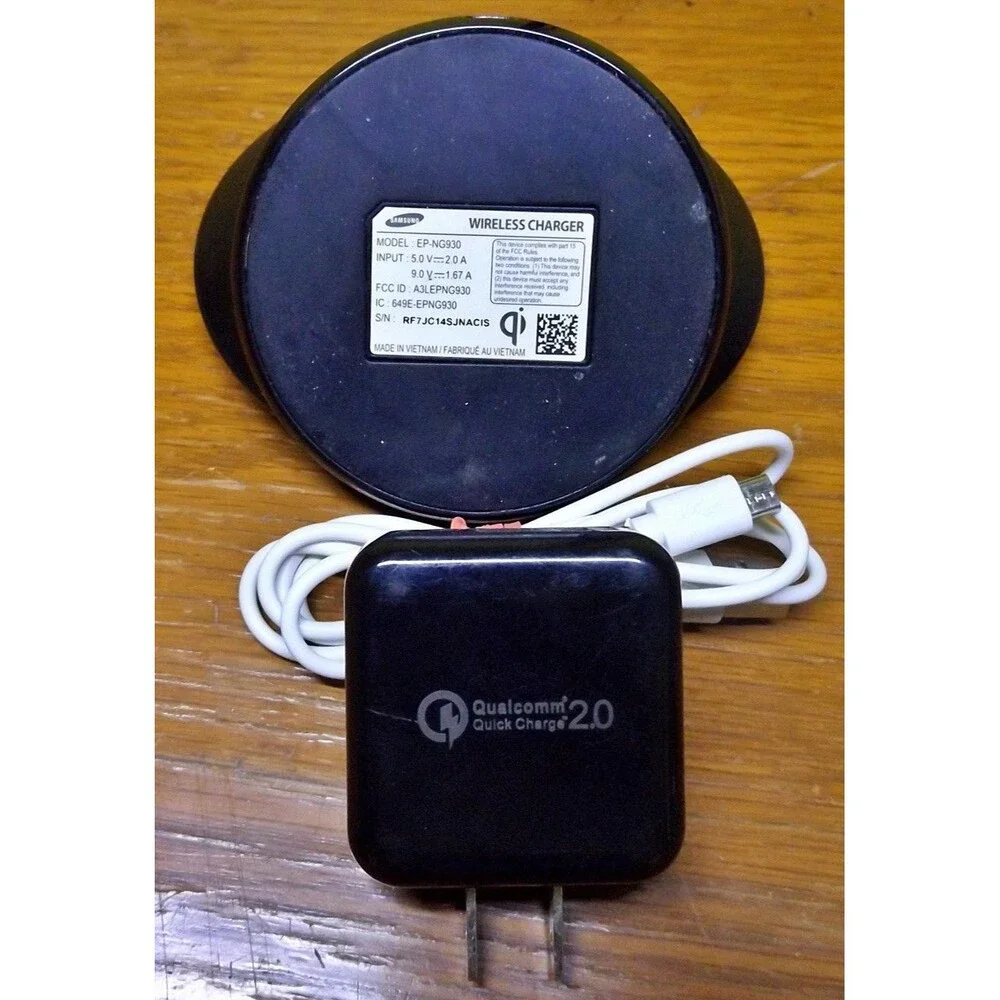 Samsung EPNG930 Wireless Charger Stand - Black